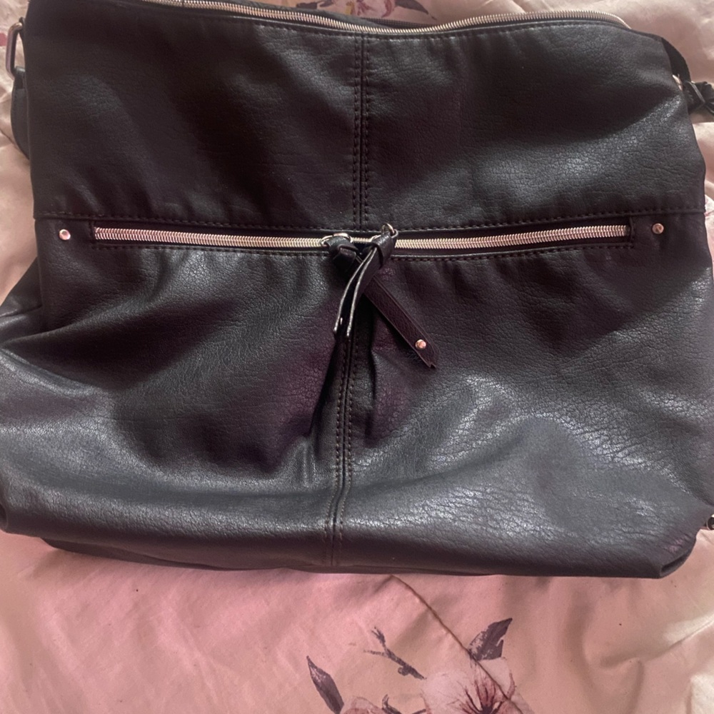 Relic leather Black purse